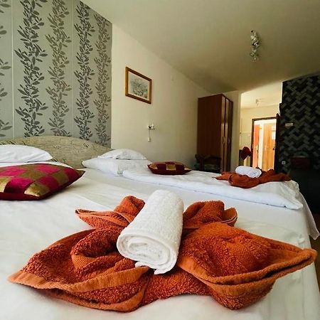 Gabi Haz Apartmanok*** Hajdúszoboszló Extérieur photo