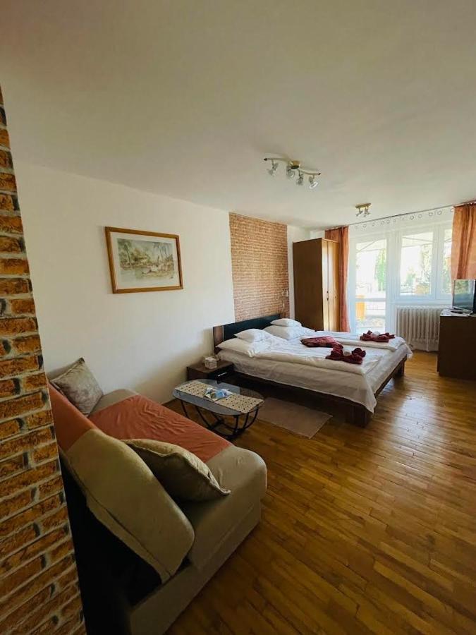 Gabi Haz Apartmanok*** Hajdúszoboszló Extérieur photo